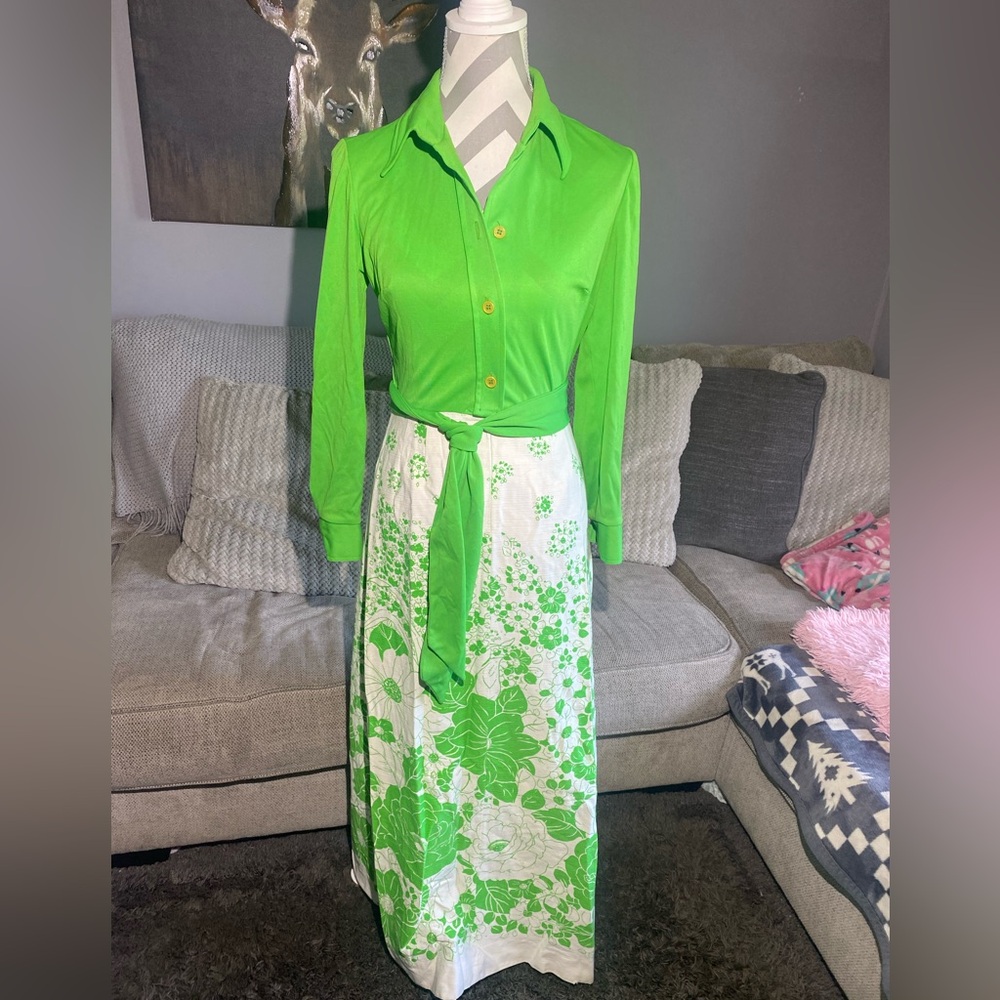 Vtg 1960's Green Dress W White Floral Print Bottom Polyester Long Sleeve Mod